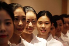 自贡私人伴游招聘 度假区万元月薪招“泳装伴游”