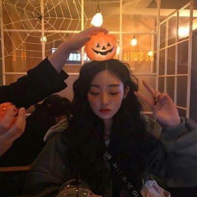 自贡伴游玩耍释放压力，尽情放松表情