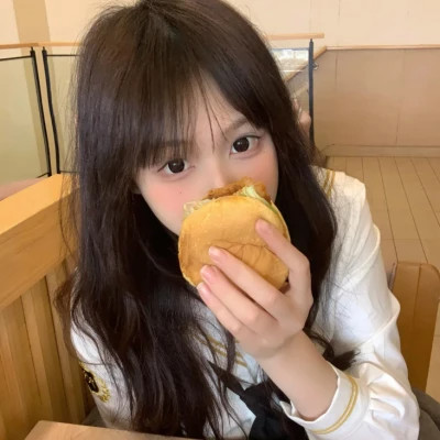 自贡伴游女生李心怡的资料