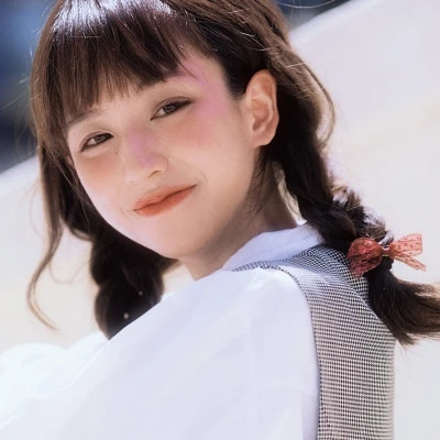 自贡伴游女生郑晓晴的资料