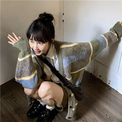 自贡伴游女生方镜月的资料