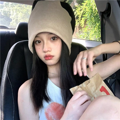 自贡伴游女生乙傲薇的资料