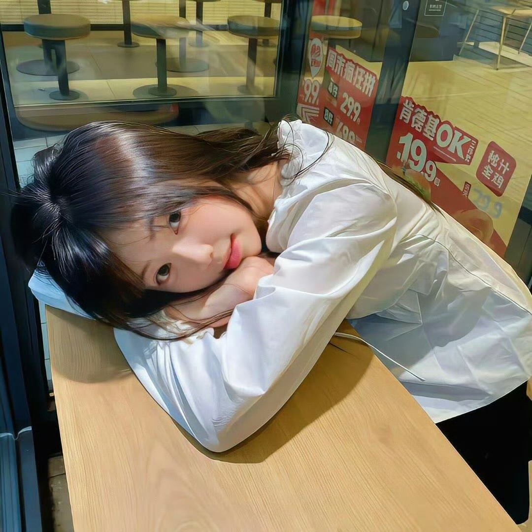 自贡伴游女生沈雨晴的资料
