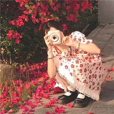 自贡伴游女生镇凝莲