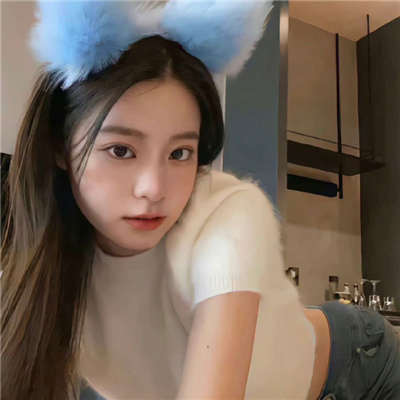 自贡伴游女生苦霞辉