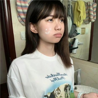 自贡伴游女生邝易云
